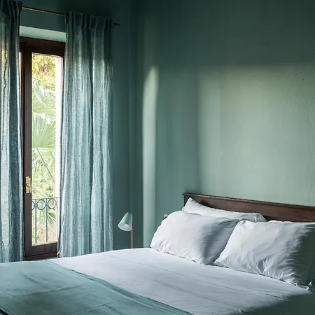Domus Plinii 1792 Apart Otel *