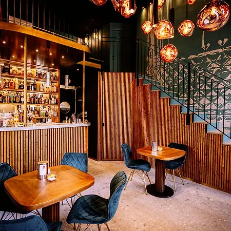 多莫斯普林尼1792套房公寓式酒店 Faggeto Lario