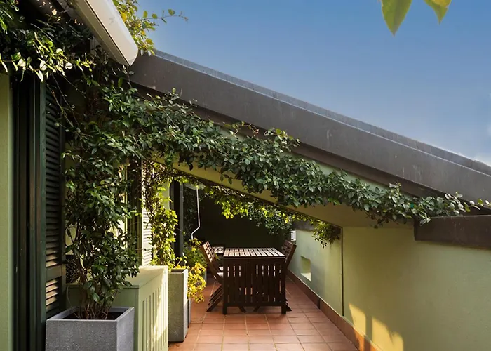 Апарт-отель Domus Plinii 1792 Фаджето-Ларио