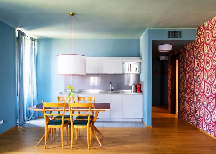 Апарт-отель Domus Plinii 1792 Фаджето-Ларио