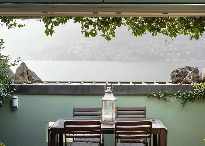 Апарт-отель Domus Plinii 1792 Фаджето-Ларио